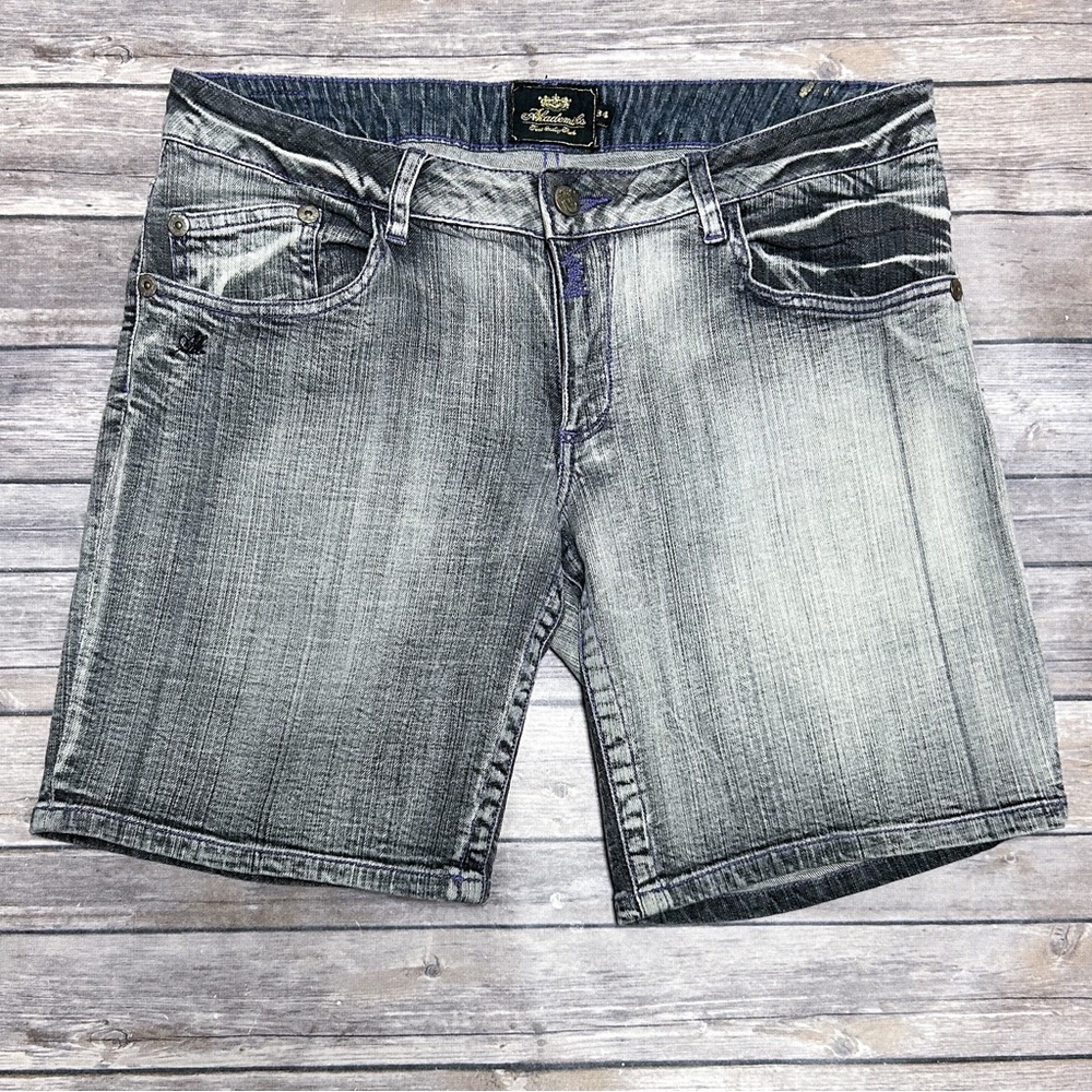 Akademiks Washed Out Black Gray Purple Embroidery Low Rise Bermuda Jean Short 34
